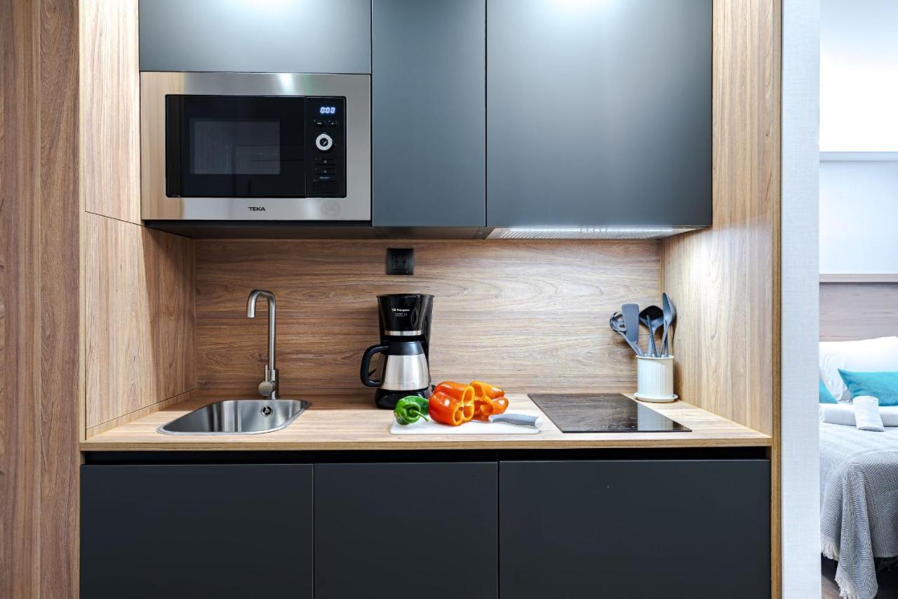 Feelathome Ventas Suites Madrid Buitenkant foto