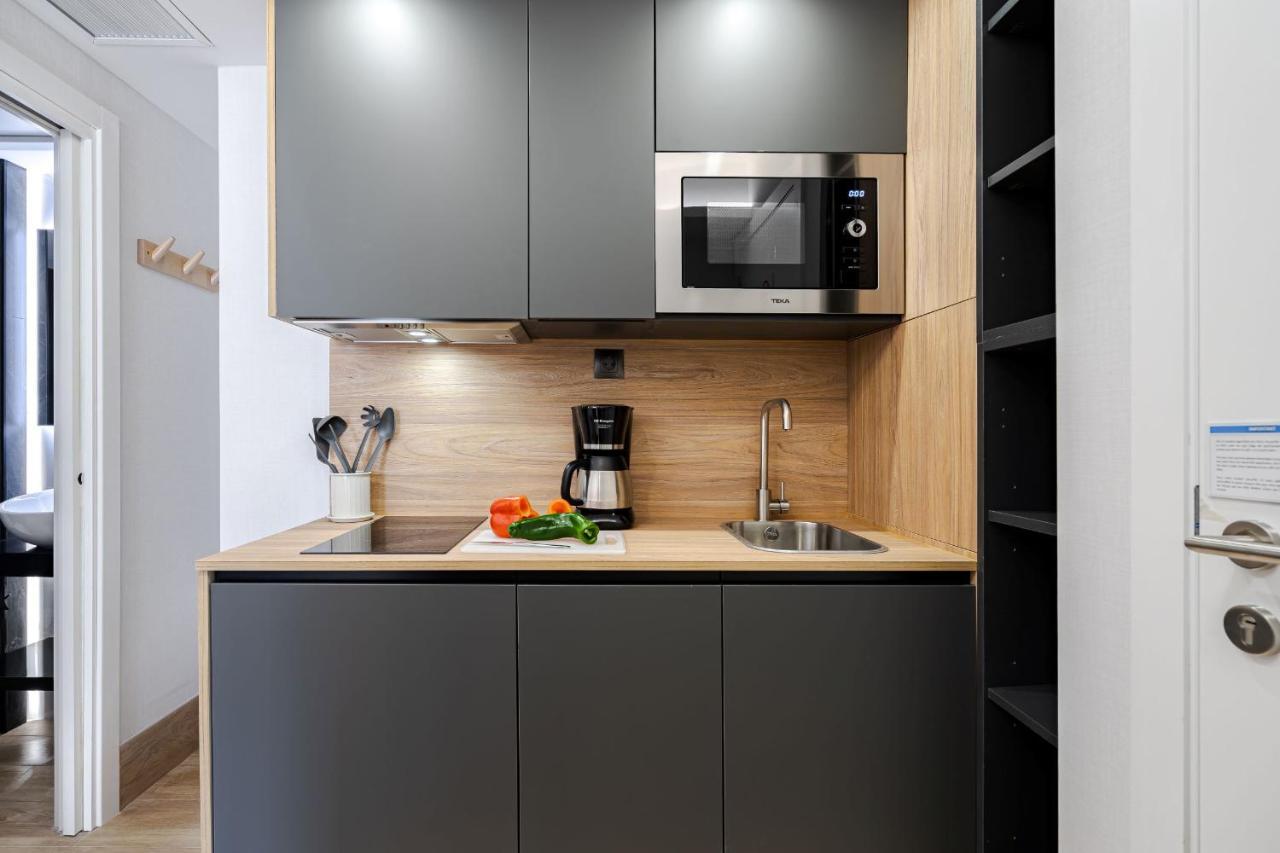 Feelathome Ventas Suites Madrid Buitenkant foto