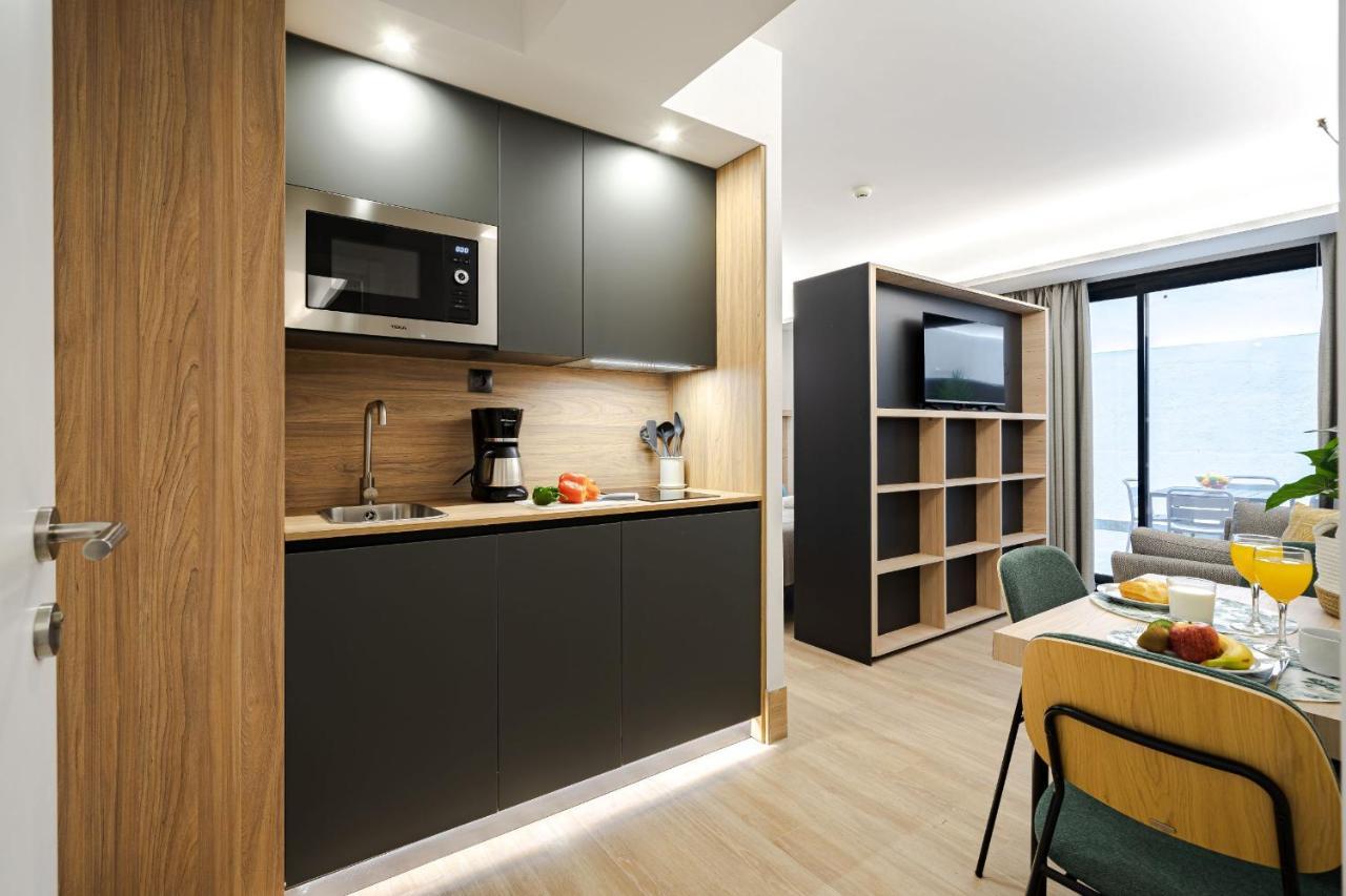 Feelathome Ventas Suites Madrid Buitenkant foto