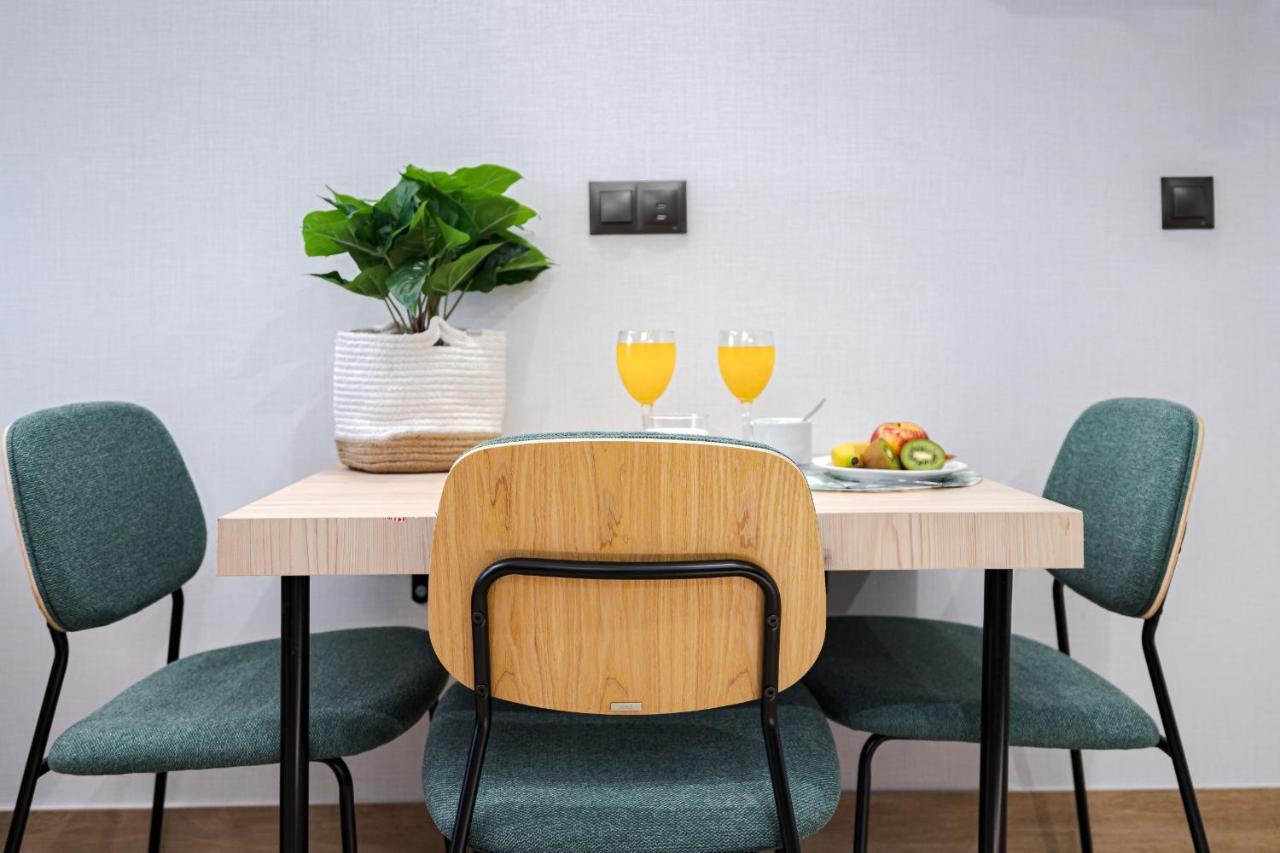 Feelathome Ventas Suites Madrid Buitenkant foto